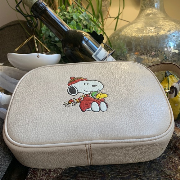 Authentic COACH Pebbled leather top zip Peanut Crossbody - Picture 3 of 14